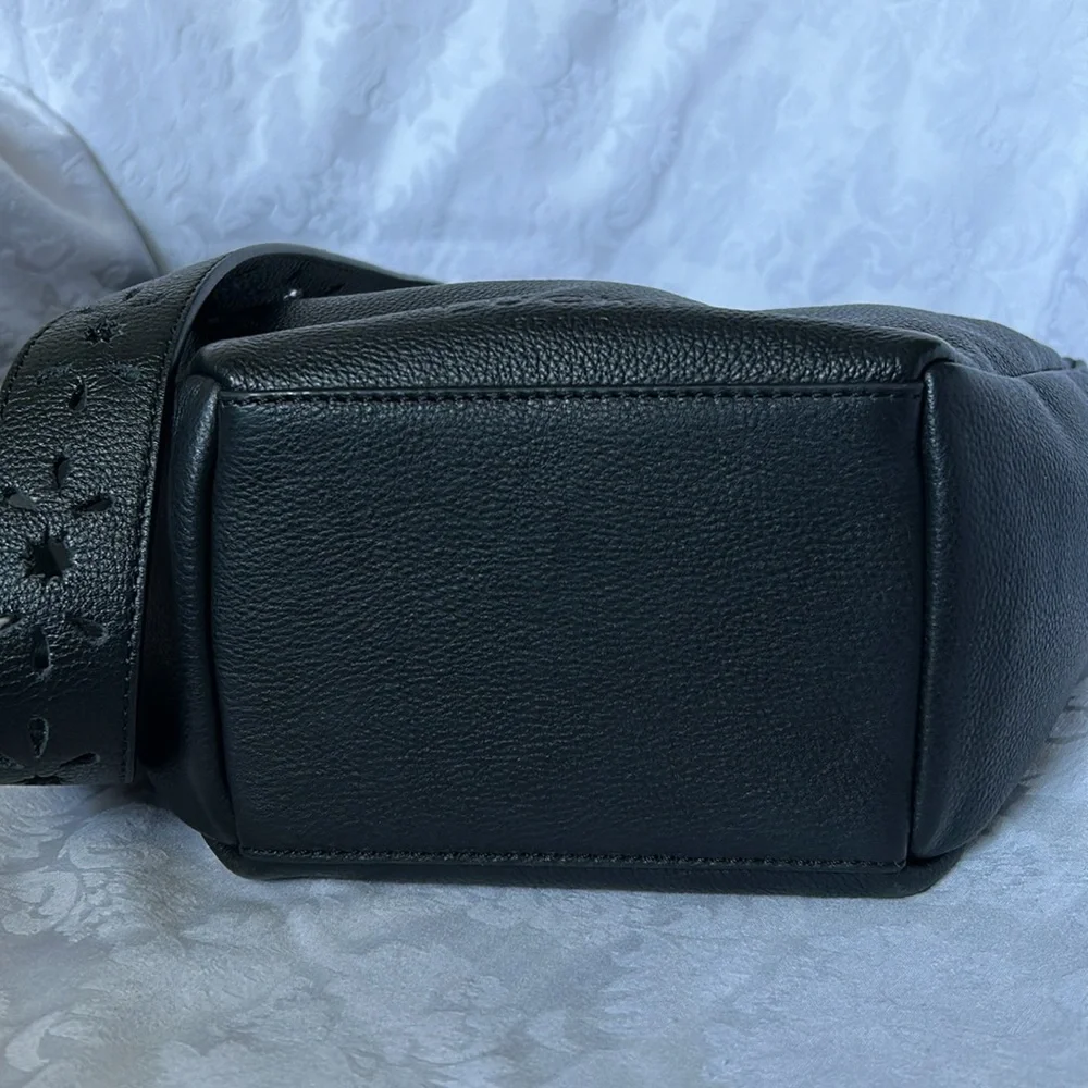 Lucky Brand Black Leather Sling Shoulder Bag - Picture 5 of 11